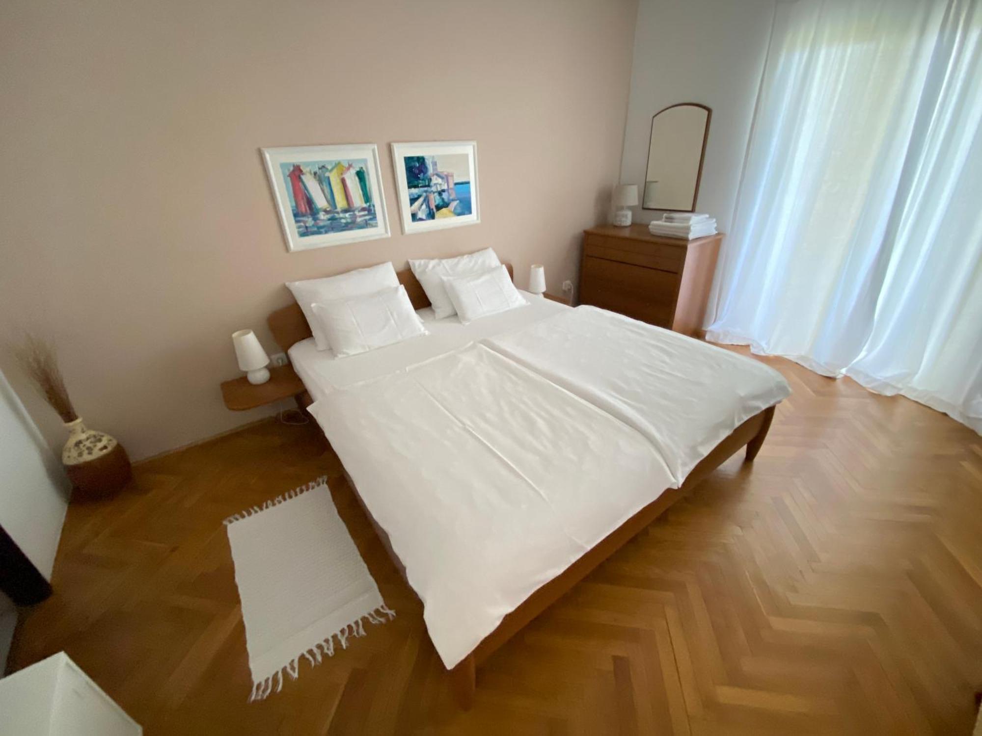 Apartments Flora 2 Banjol Екстериор снимка